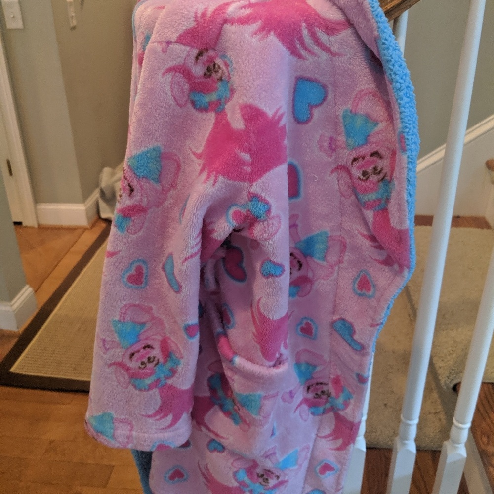 Trolls plush robe